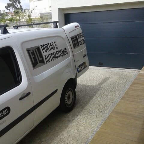 Carrinha da FL Portões e Automatismos